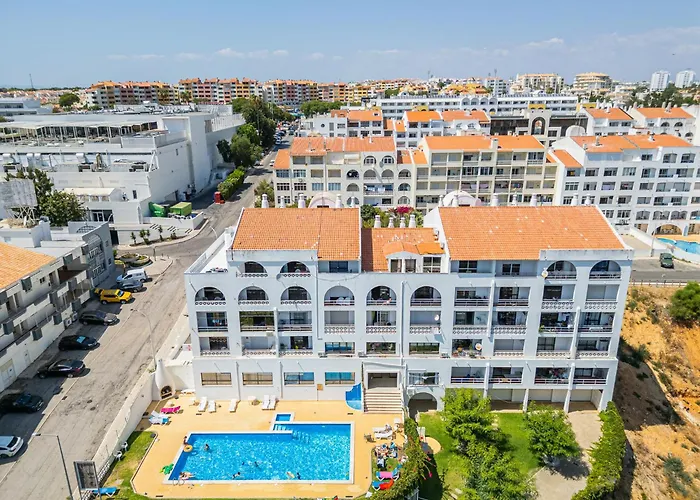 Apartment Stunning By Dreamplaces